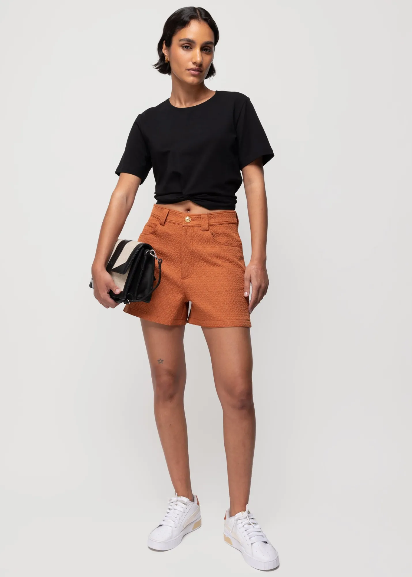 Cropped Shirt Met Knoopdetail<Vanilia Fashion